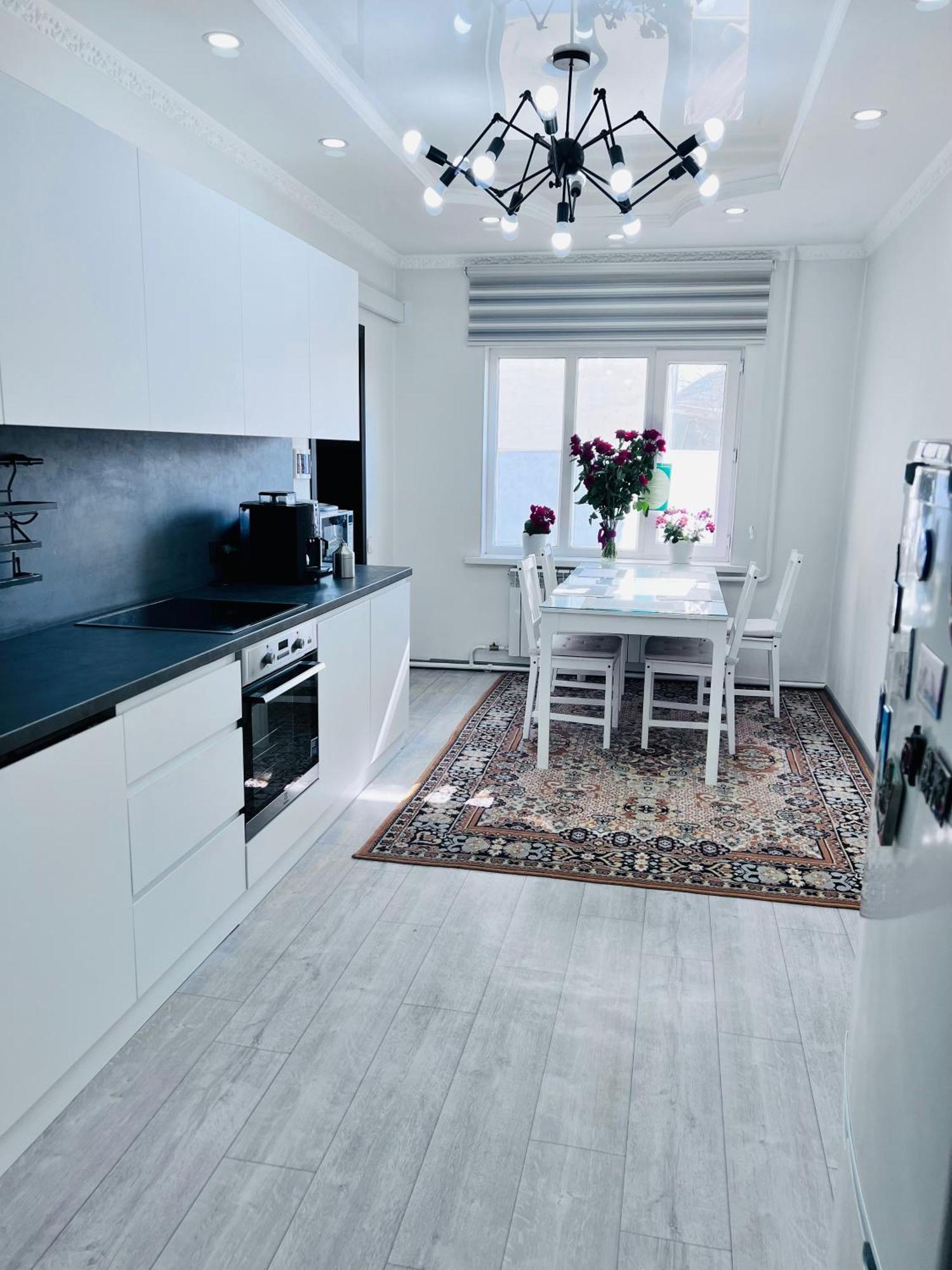 Guesthouse Greathome Каракол Экстерьер фото