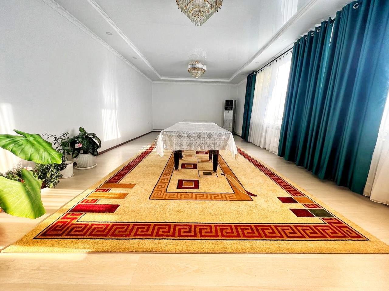 Guesthouse Greathome Каракол Экстерьер фото