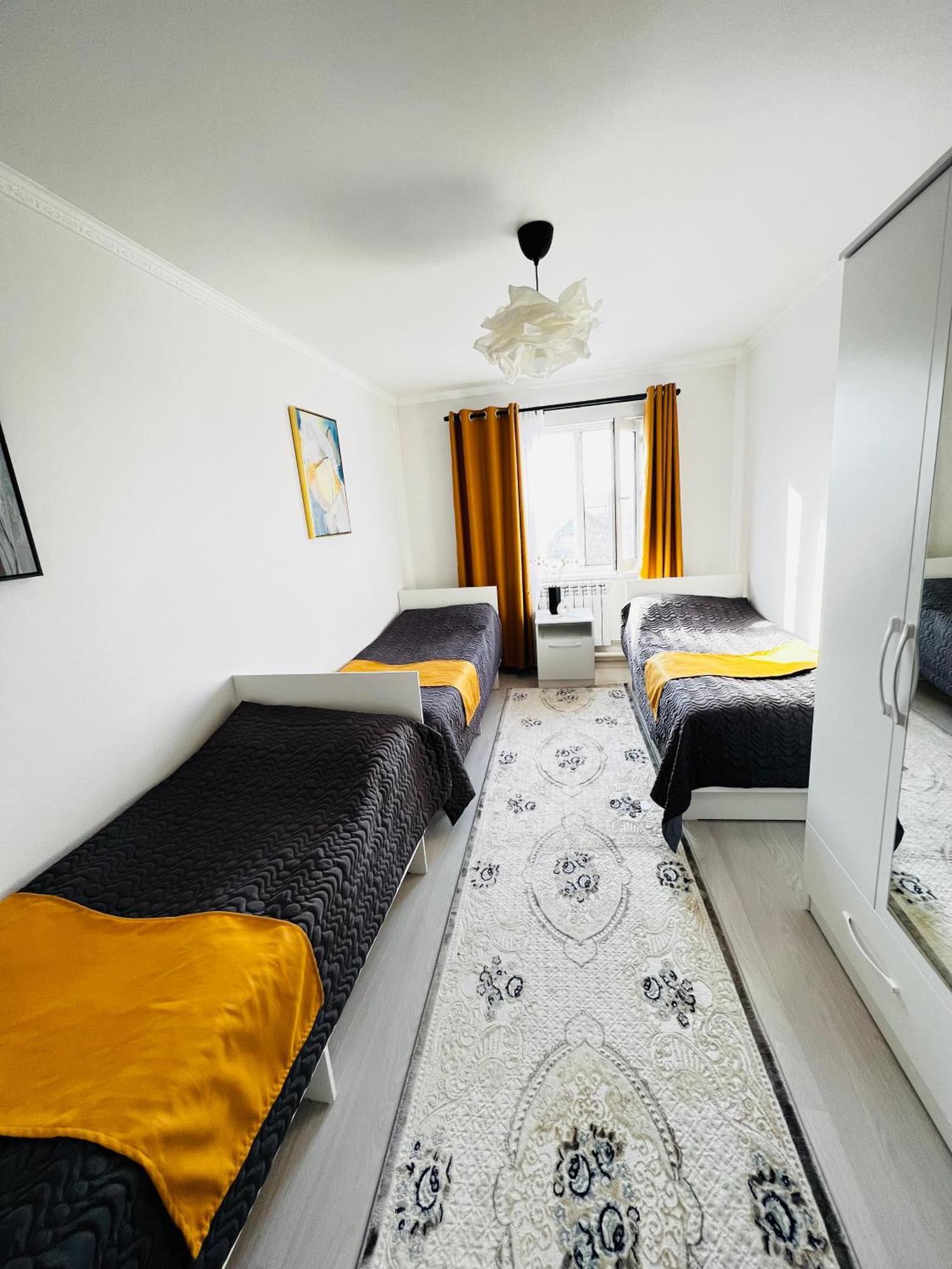 Guesthouse Greathome Каракол Экстерьер фото