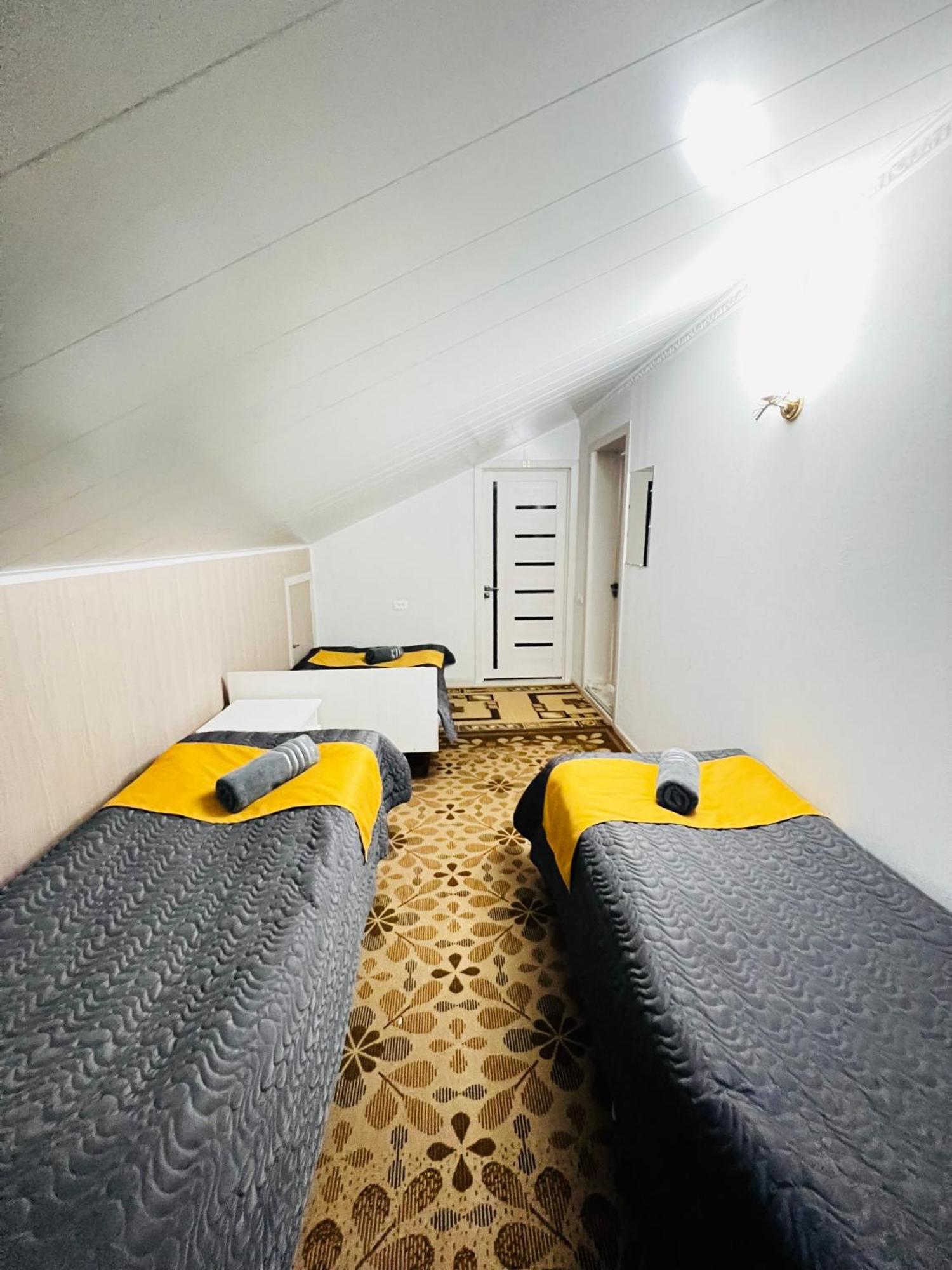 Guesthouse Greathome Каракол Экстерьер фото